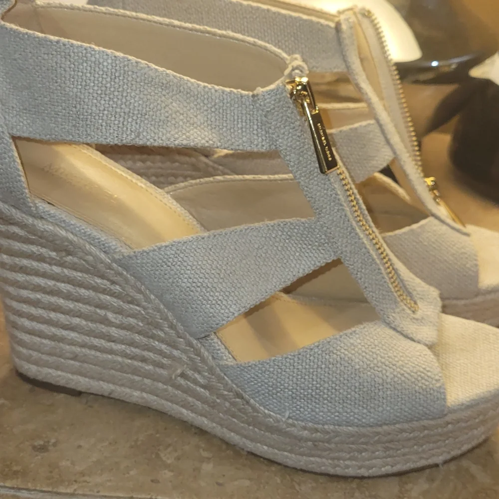 MK Damita Wedge ❤️